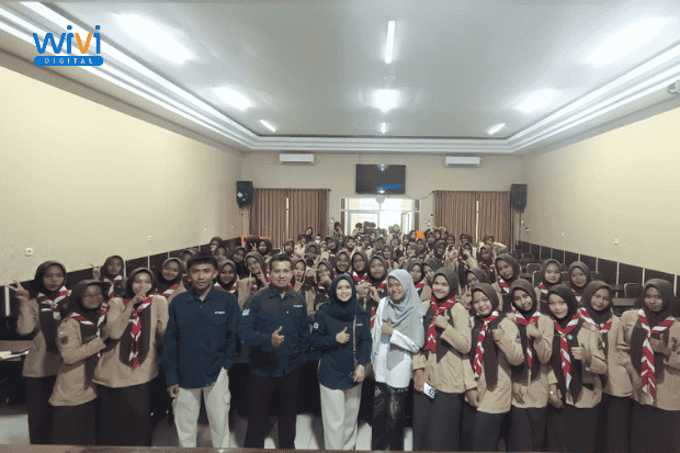 Kunjungan Wivi Digital ke SMKN 1 Cilacap sebagai Guru Tamu Materi Affiliate Marketing